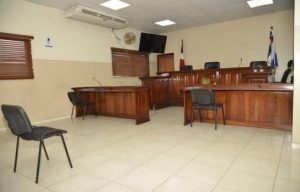 tribunal-con-distanciamiento_14447565_20200728153053