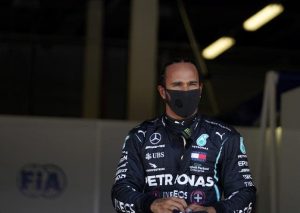 AP_0014041868-696x495 (1)