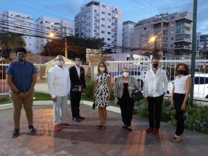 Los-asistentes-durante-la-misa.-696x522