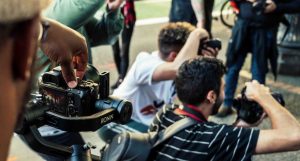 retos-del-periodismo-en-latinoamerica-scaled-1-1024x550