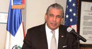 Consul-Castillo-viaja-a-RD-inscribir-candidatura-a-senador-por-Ocoa-1024x550-1-1