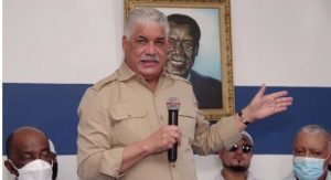 Miguel-Vargas-excanciller-y-presidente-del-PRD-durante-un-acto-político-en-Sabaneta. (1)