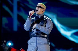 bad-bunny-concierto-apjpg-6da33c23-focus-0.02-0.62-895-573