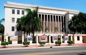 fachada-educacio-n-11210732620190823150815-57b528e1-focus-0-0-895-573 (2)
