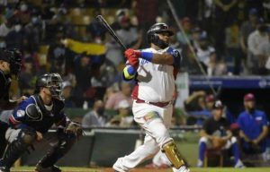 juan-francisco-vs-venezuelae-2022-02-01-at-92020-pm-fdd5e01c-focus-0.01-0.44-546-350