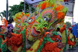Desfile-Nacional-de-Carnaval-e1646523923224 (1)
