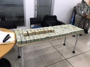 dolares-d1c6485c-focus-0-0-895-573