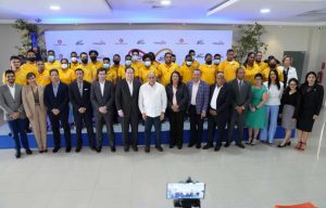 foto-grupal-0afbdea1-focus-min0.12-0.25-895-573