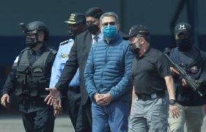 juan-orlando-hernandez-afp-bb13cb88-focus-0.1-0.48-375-240