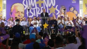 Danilo-Medina-mientras-hablaba-este-domingo-en-un-acto-del-PLD-en-Bonao.