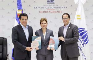 raquel-peña-recibe-estudio-de-cabo-rojo-b929f363-focus-0-0-895-573