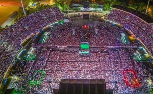 Vista-aérea-del-Centro-Olimpico-durante-el-concierto-de-El-Alfa.