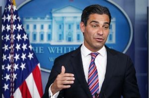 alcalde-miami-fa54df65-focus-0.31-0.28-895-573