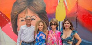 2-Doña-Irina-junto-a-sus-hijos-José-Manuel-Laliana-y-Erika-Fernández.