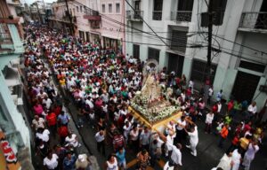 imagen-dia-de-la-virgen-de-las-mercedes-procesion-misa-iglesia-las-merc-3-c7aeda77-ff41356b-focus-0-0-895-573