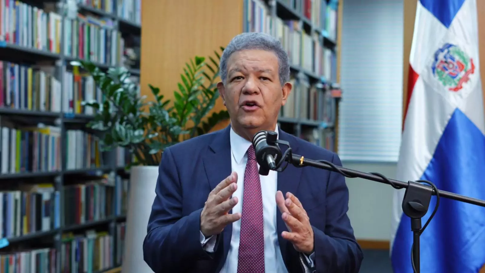 Leonel-Fernandez-habla-sobre-las-tierras-raras