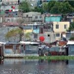 Combatir la pobreza en República Dominicana requiere un enfoque integral que abarque educación, empleo, salud y políticas públicas efectivas.
