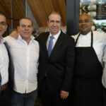 Francisco Javier García socializa con dueños de supermercados en Nueva York propuesta de gobierno 2028-2032